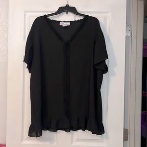 WOMEN’S PLUS SIZE BLOUSE: SIZE 3X